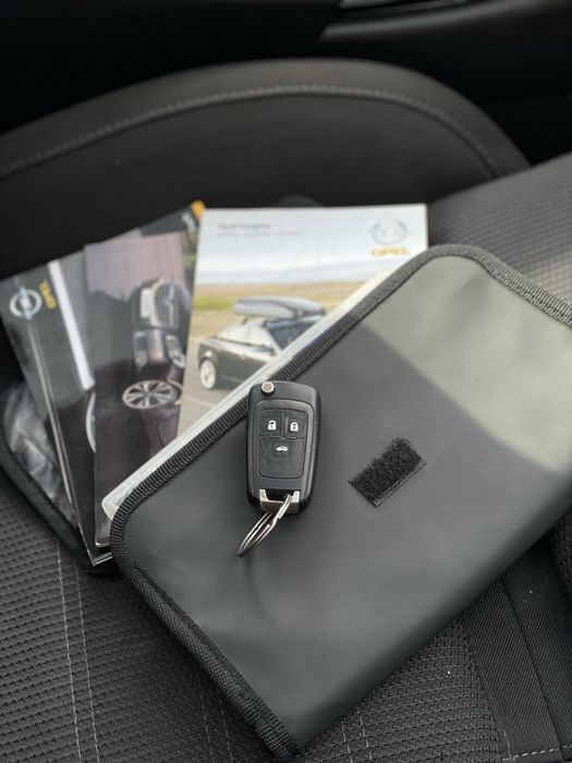 Opel Insignia , 2.0 дизель