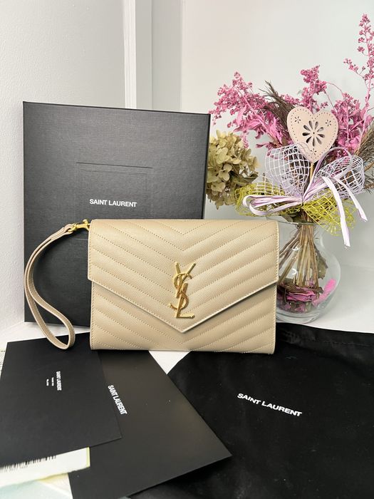 Piękna klasyczna kopertowka YSL