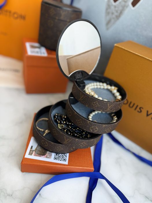 Органайзер ждя украшений Louis Vuitton Луи Витон косметичка несессер