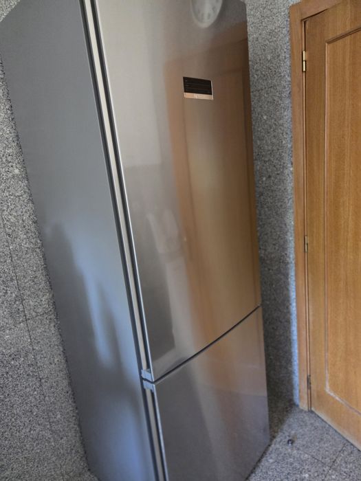 Gavetas e prateleiras para combinado Bosch