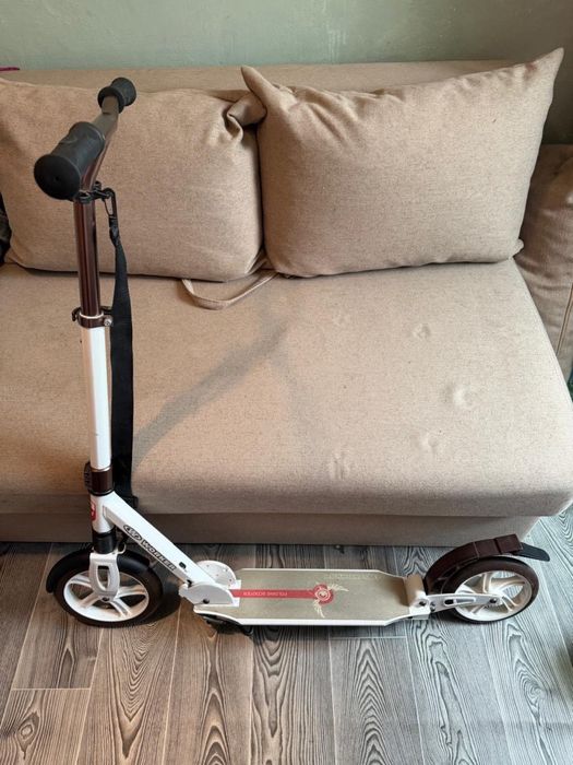 Самокат Worker, виробництво Чехія