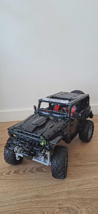 Jipe Off-Road SUV Preto – Kit de Blocos de Construção (Estilo Lego Technic) (2343+ Peças)