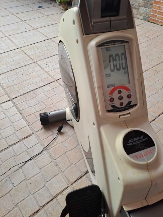 Máquina de Remo BH