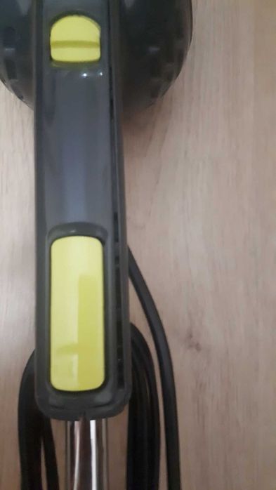 Скидка! Ручной легкий пылесос Sturm в рабочем состоянии.