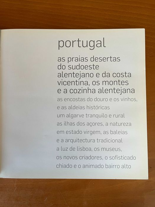 Designed for Travellers - Atmosphere Hotels (texto em português/inglê)