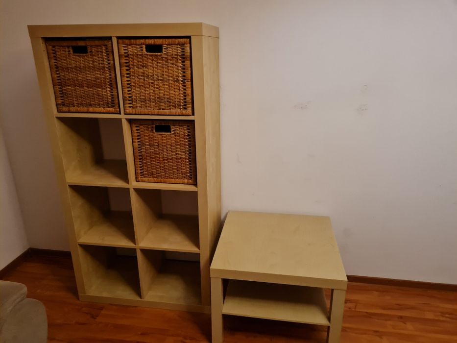 Beżowy Stolik i regał Ikea Kallax