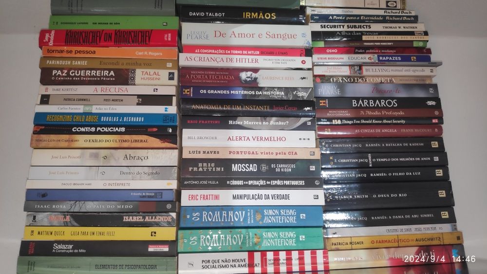 Vendo diversos livros