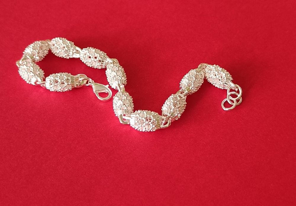 Srebrna ażurowa bransoletka