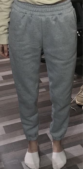 Жіночі спортивні штани утеплені