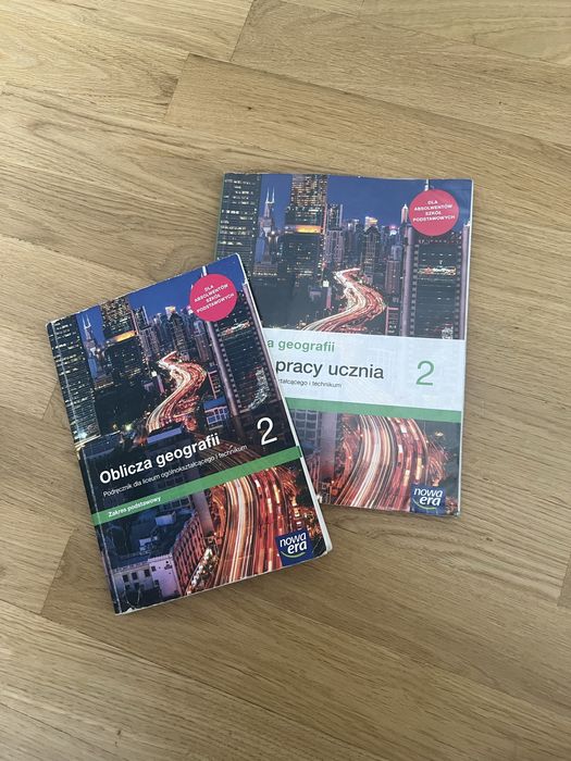 Zestaw podręcznik i karty pracy oblicza geografii 2 zakres podstawowy