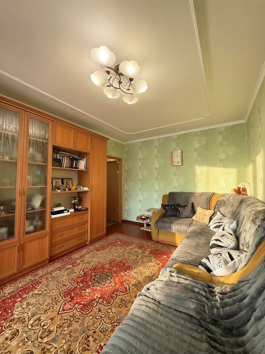 Продається 3кімн в районі 10 школи
