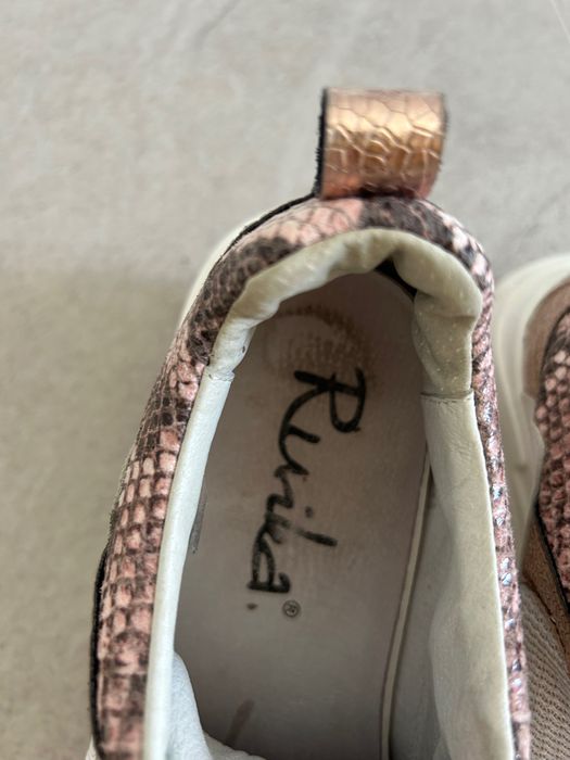 Ténis da Ruika em branco e rosa - baixa preço