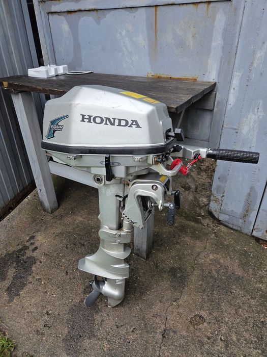 Silnik zaburtowy Honda 5hp