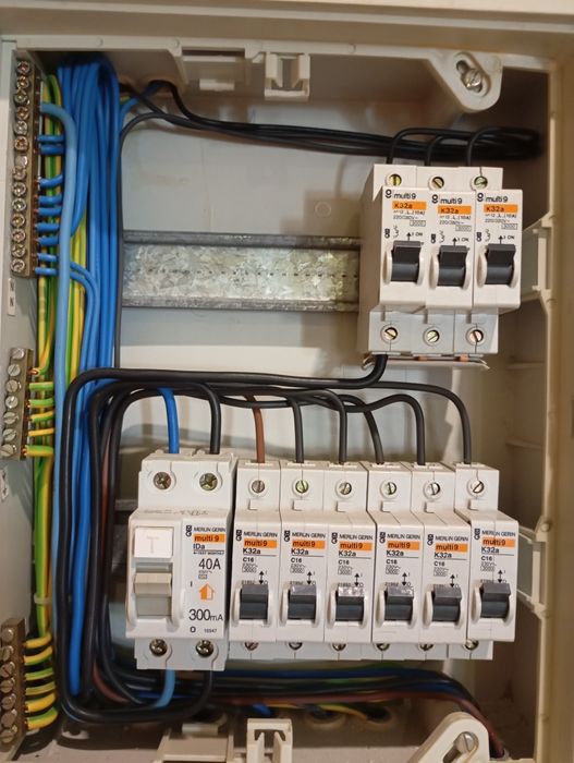 Electricista geral  reparações e  instalações..