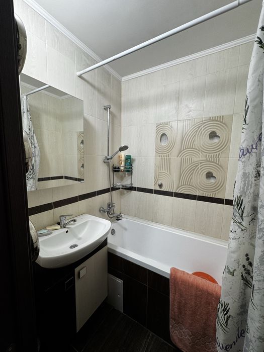 Власник !Продаж  2 к кв. Бажана 7Б. Дарницький р-н, м.Вирлиця