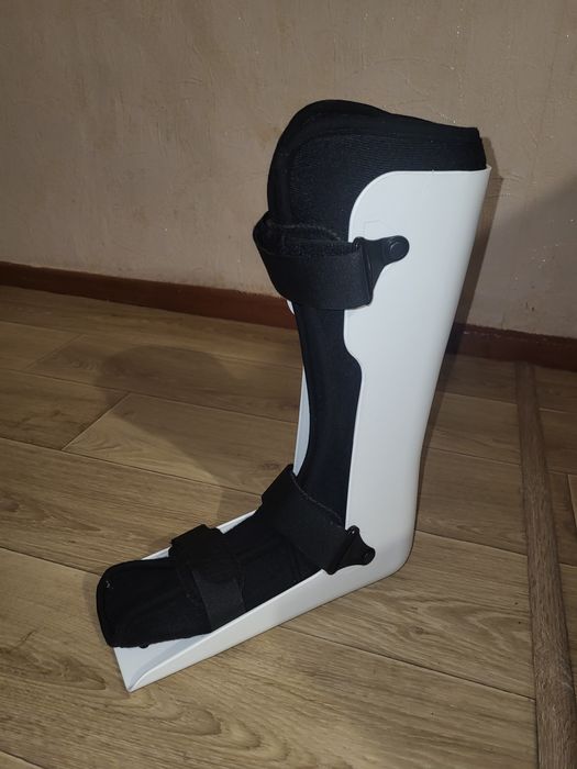 Деротаційний чобіток