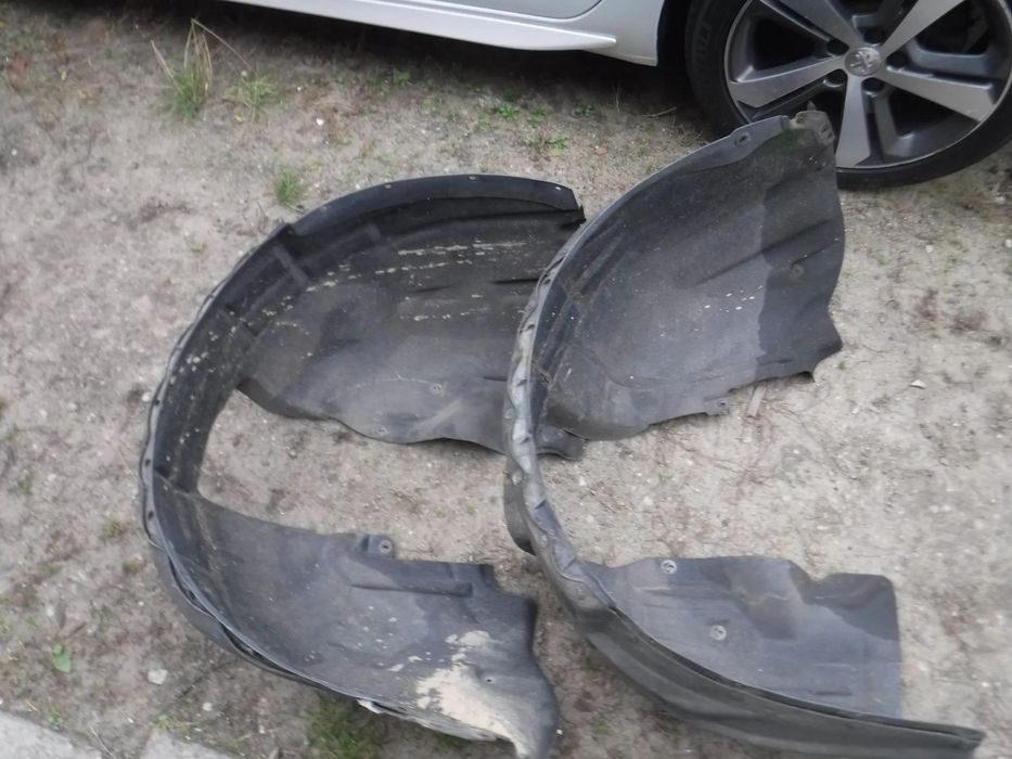 Volvo V60 S60 II 10-13 nadkole przod  lewe