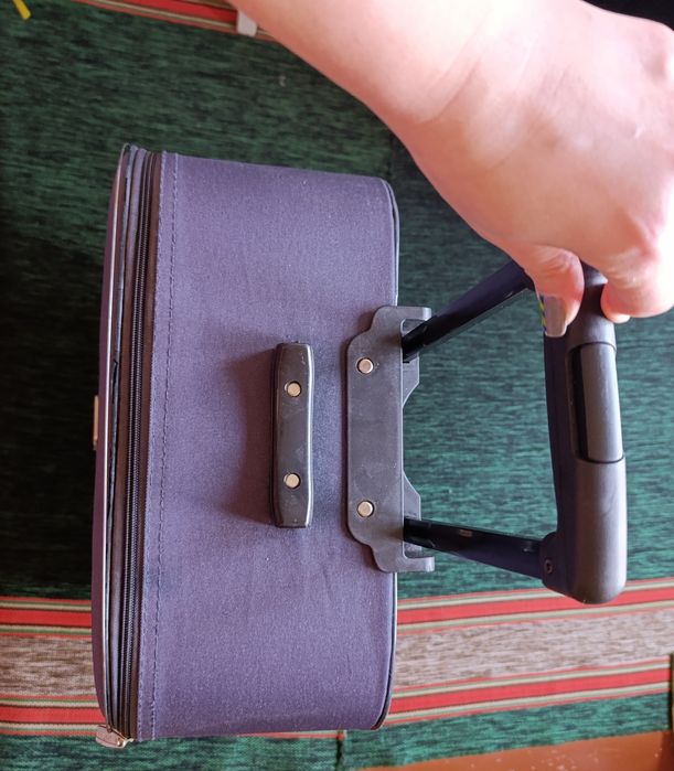 Чемодан , ручная кладь