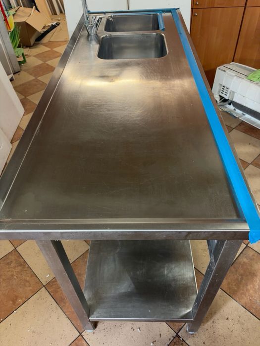 Stół gastronomiczny KOMAT ze zlewem dwukomorowym 170 × 60 cm – stal nierdzewna