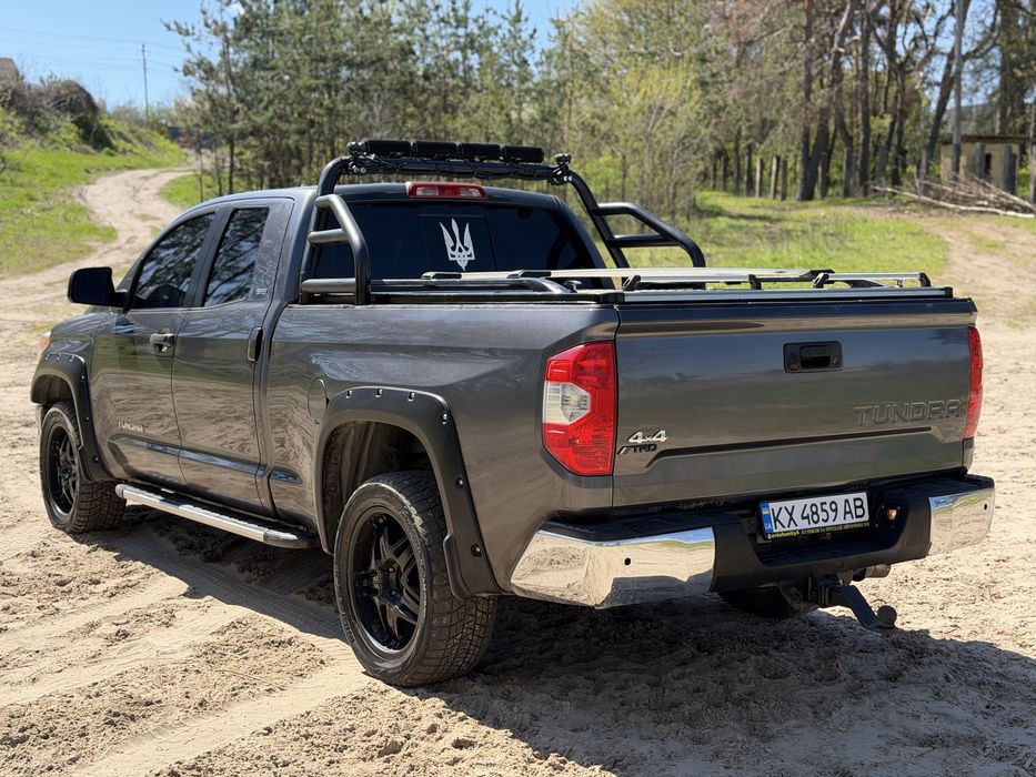 Продам Toyota Tundra