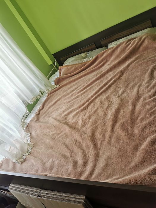 Łóżko, szafa, komoda i 2 szafki nocne