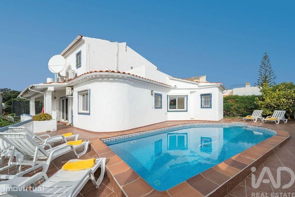 Casa / Villa T4 em Lagoa e Carvoeiro de 180,00 m2