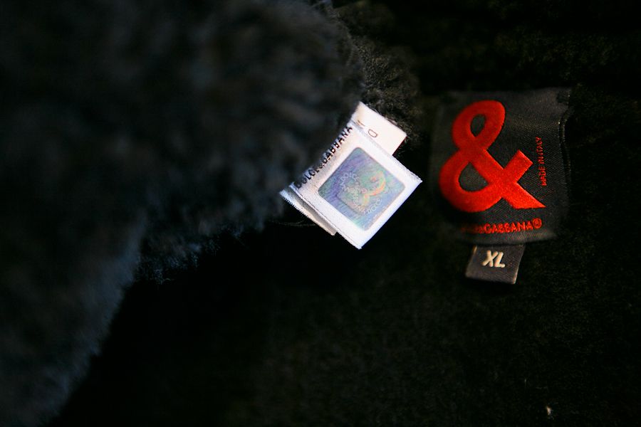 Продам натуральную итальянскую длинную дубленку от бренда D&G ( Italy)