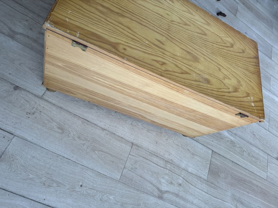 Vendo arca de madeira