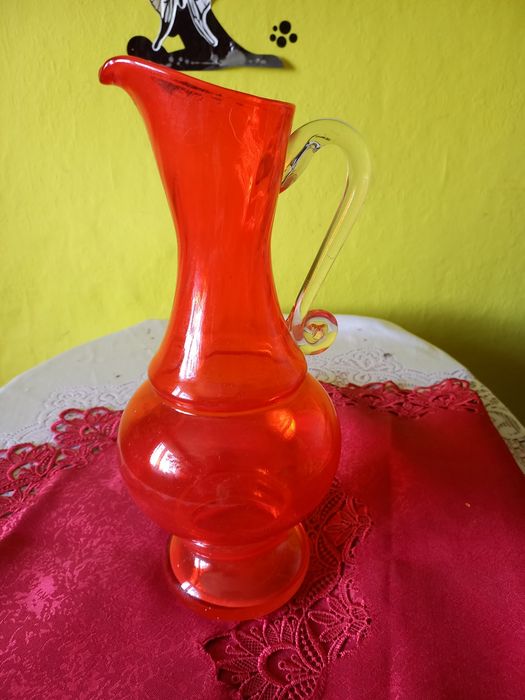 Wazon szklany wysoki.