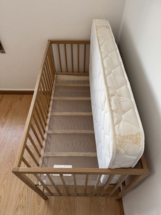 Berço de bebe com colchão