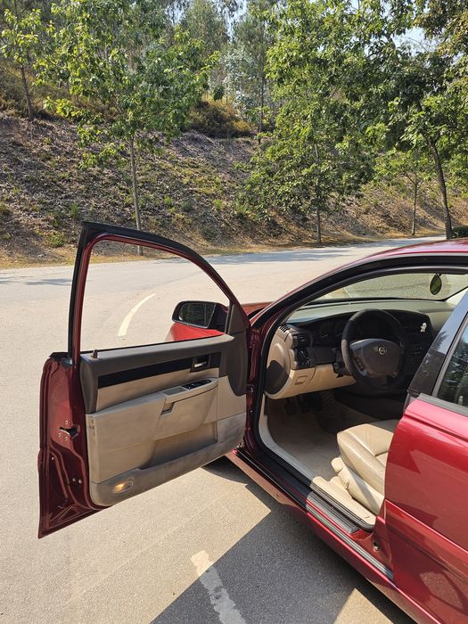 Opel Omega B Caravan 3.0 V6 – Caixa Manual & RWD (Edition 2000)