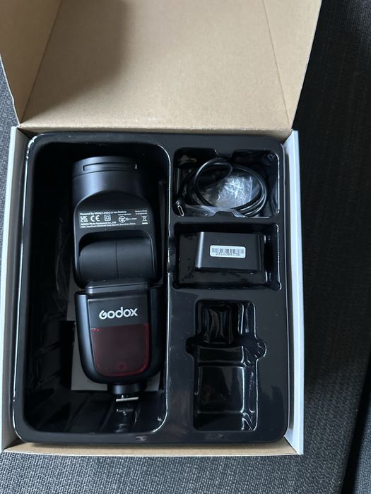 Flash Godox V1 como novo