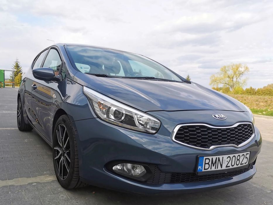 Kia Ceed Kia Cee'd 2015 1.6 GDI / Edition 7 / Pakiet Zimowy / Zadbana / ALU 17"