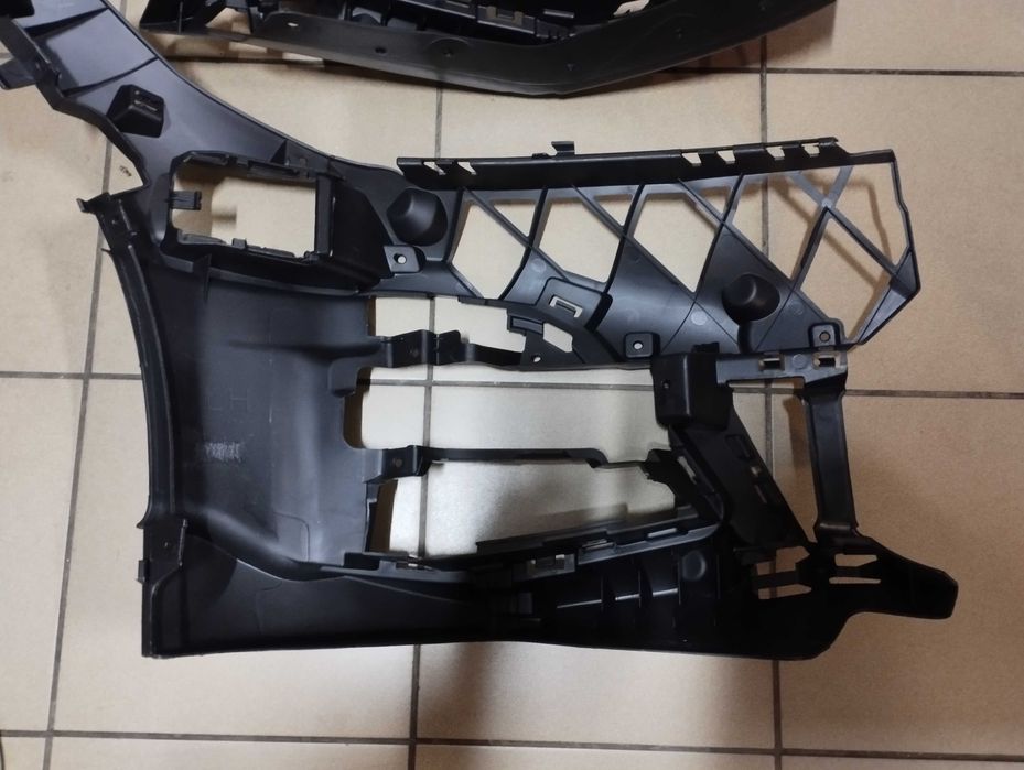 BMW 3 G20 кріплення бампера протитуманки 51118069347 М пак 51118069348
