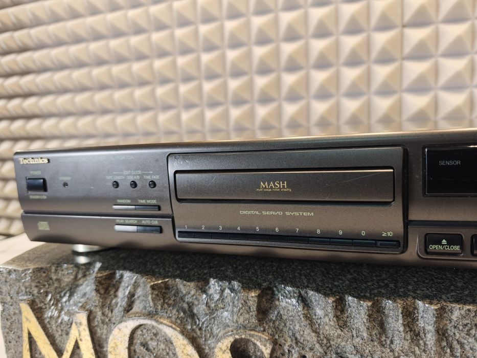 Odtwarzacz CD Technics SL PG 470 A