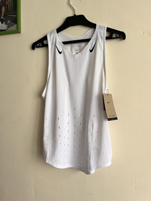 Нова бігова жіноча майка nike aeroswift pegasus vomero біла та чорна