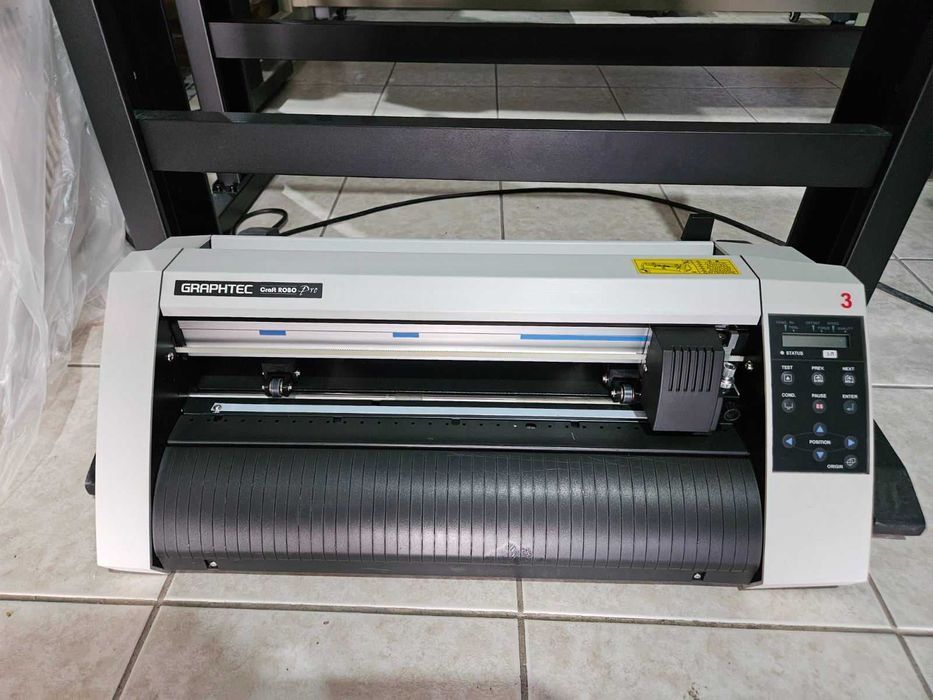 Режущий плоттер Graphtec CE5000-40 cutter plotter рулонный не планшет