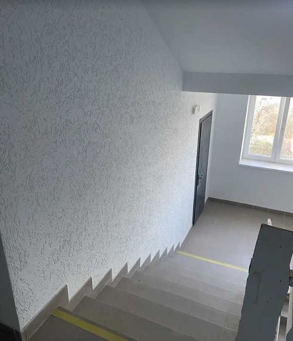 продам 1к однокомнатная квартира у зданому будинку цегла 7 хв центр