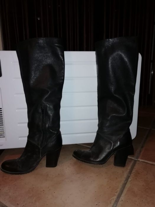 Vende-se botas em muito bom estado