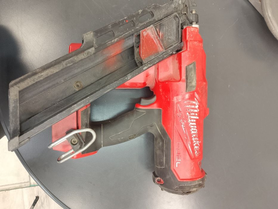 Gwoździarka Milwaukee M18 FFN