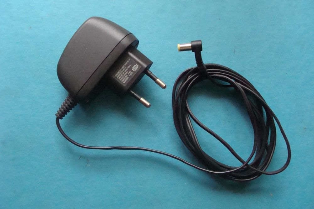 Adapter / ładowarka 230VAC 50Hz - 6,5VDC  600mA