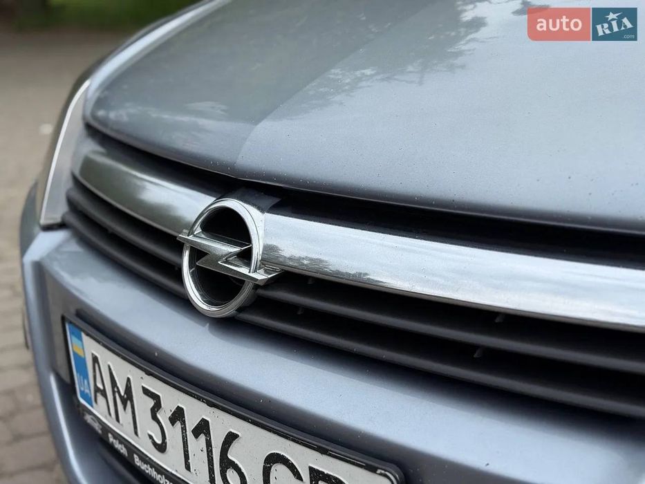 Opel Astra 2006рік 1.6 газ- бензин.