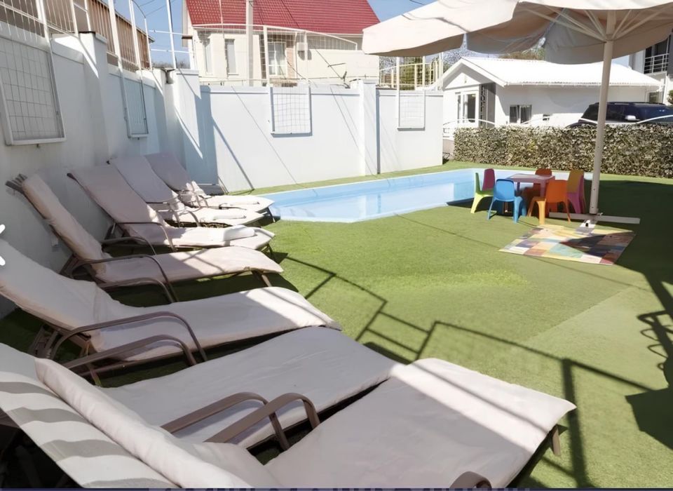 Сдам посуточно престижные таунхаус 16 фонтана 3 комнаты + гостиная )