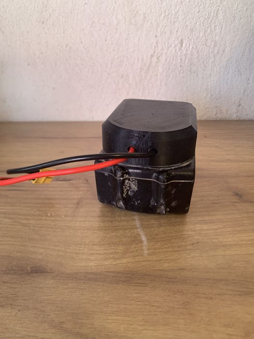 Адаптер для акумулятора Макіта 18В