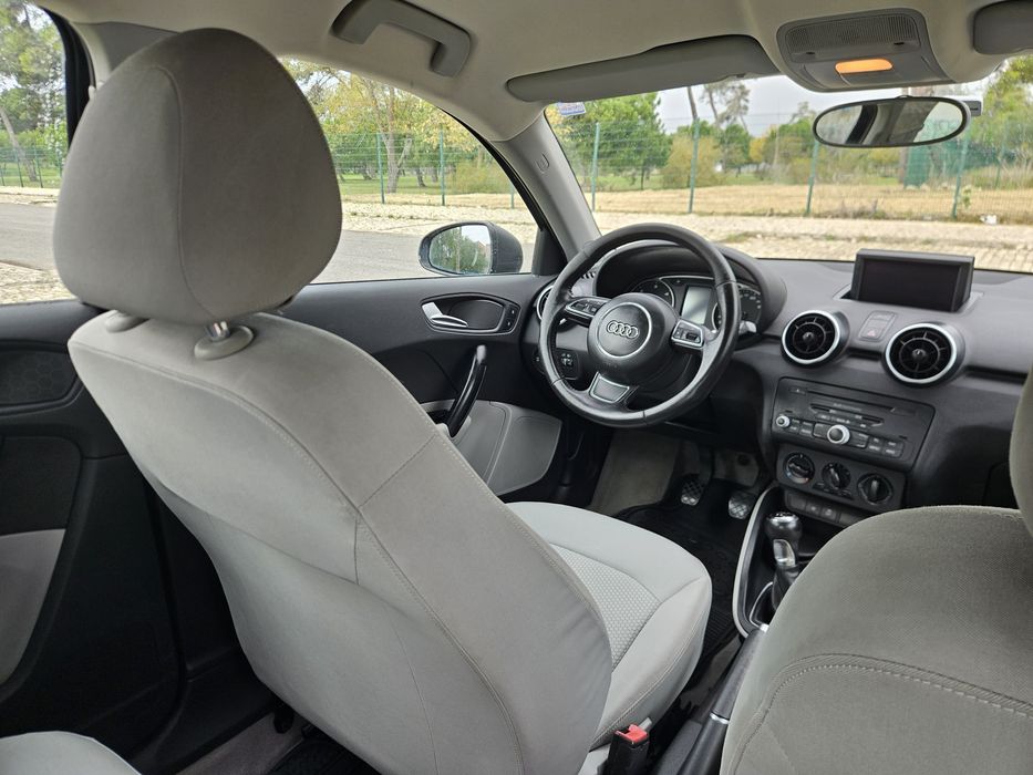 Audi A1 1.6 TDI Sport 5p (2012) - 90cv - Nacional