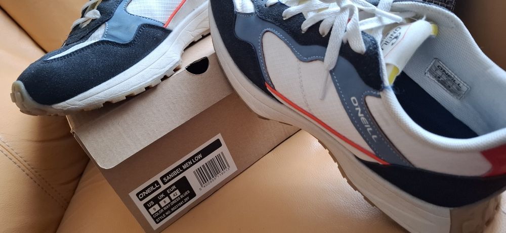 Buty sportowe O'Neill, rozmiar 42. Jak nowe. Super wyglad.