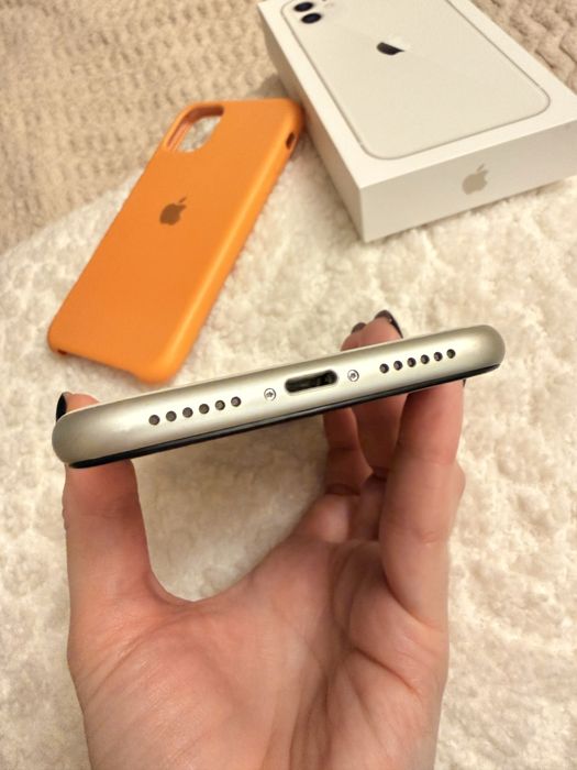 iPhone 11 128GB White + Чохол у подарунок!