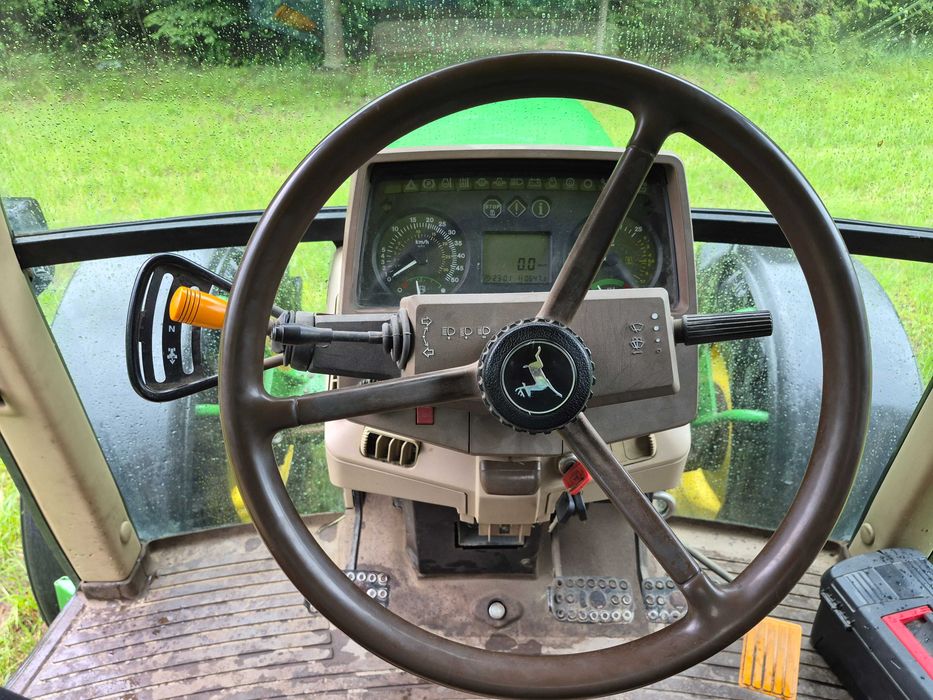 Traktor John Deere 6310