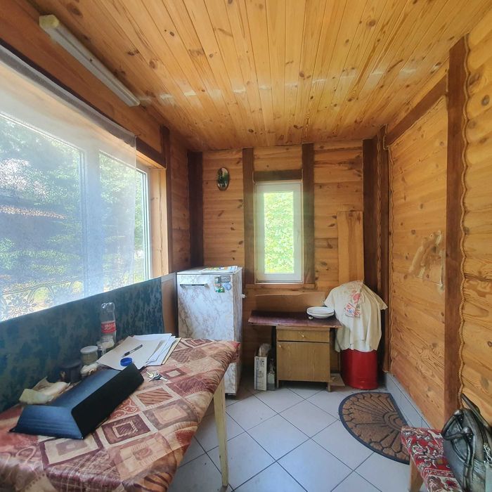 Компактний будинок-гараж в р-ні площі 700-річчя (C)