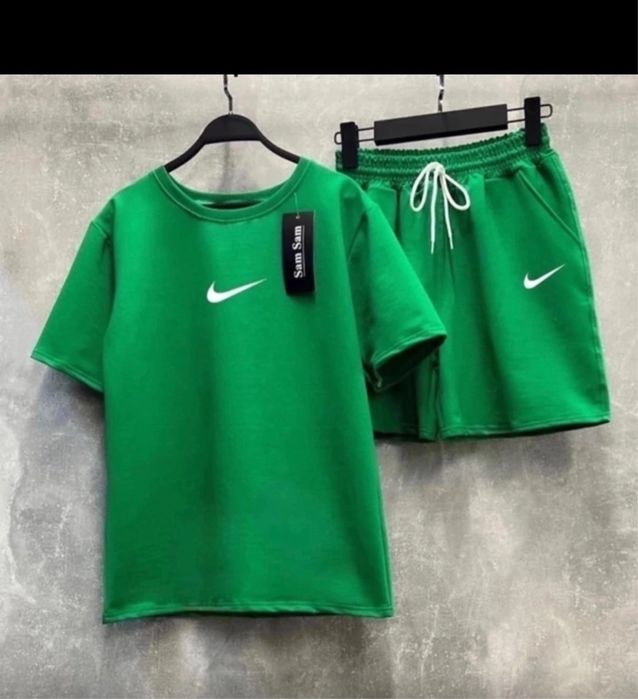 Жіночий костюм nike шорти